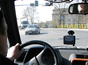 Test taniej nawigacji GPS z mapami polski - Czy małe jest dobre?