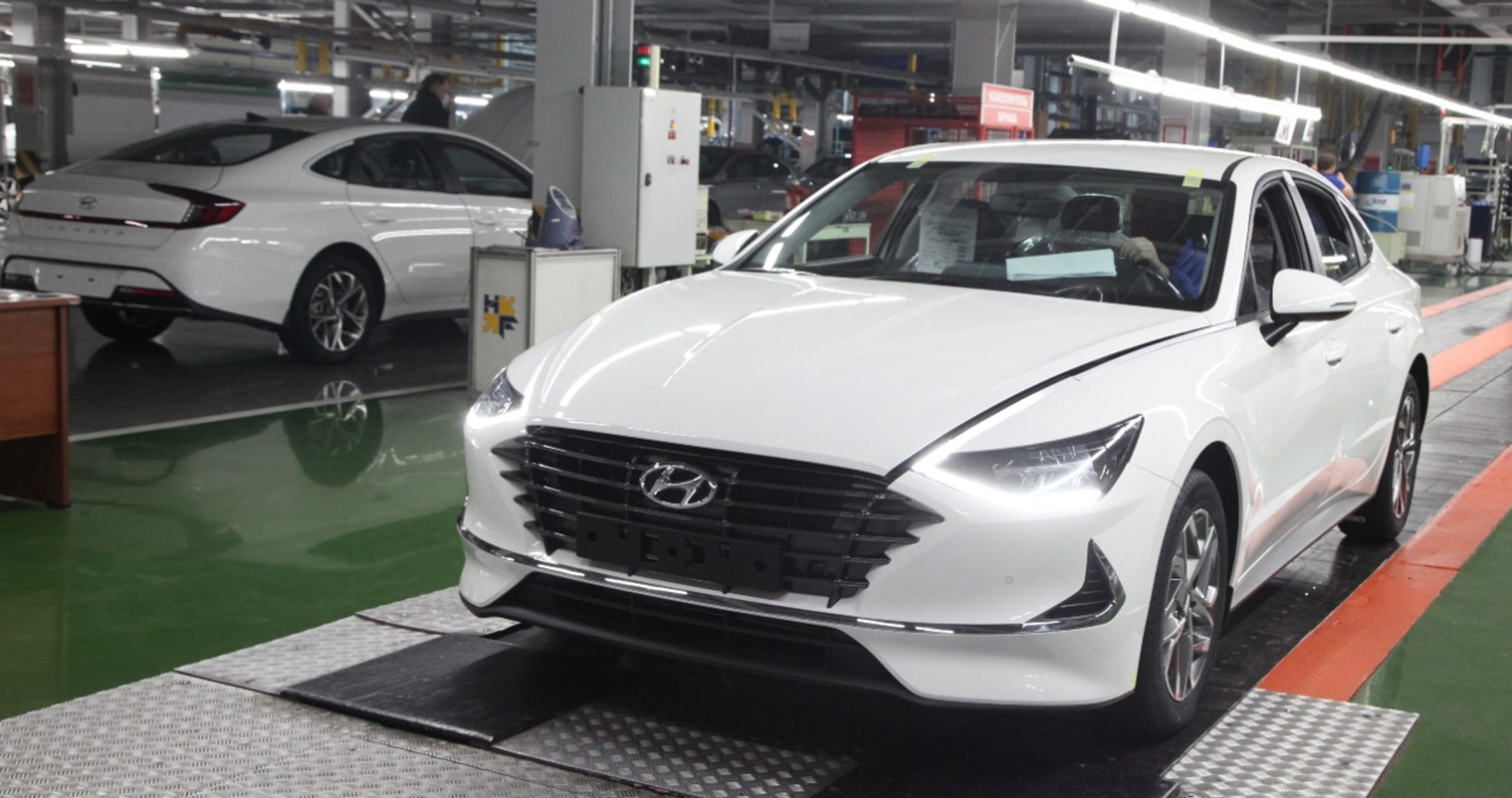 Fabryka Avtotor wytwarza różne modele Hyundai, Genesis, KIA i BMW