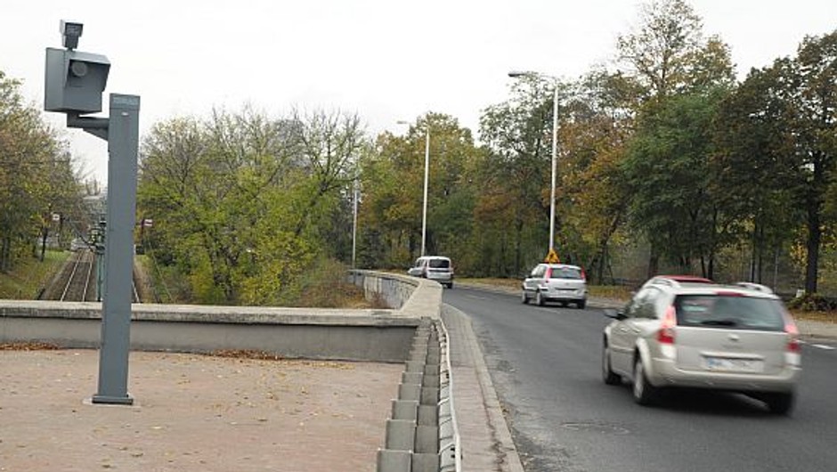 Nielegalne fotoradary - Posłowie uratowali nas przed głupotą posłów