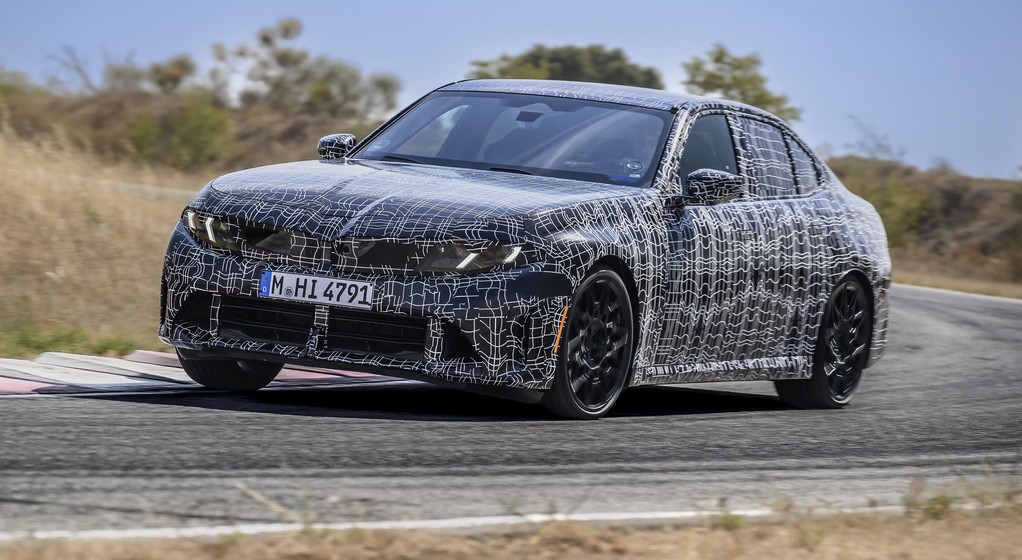 BMW serii 3 (8. generacja; kod G50; auto w specjalnym kamuflażu)