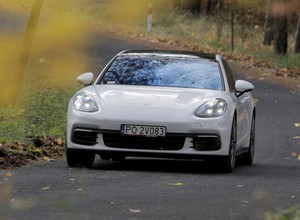Porsche Panamera 4S - Bezwzględnie nowocześniejsza