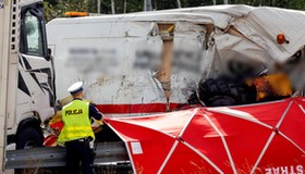 26901256 - MYKANÓW WYPADEK NA AUTOSTRADZIE A1 (miejsce wypadku)