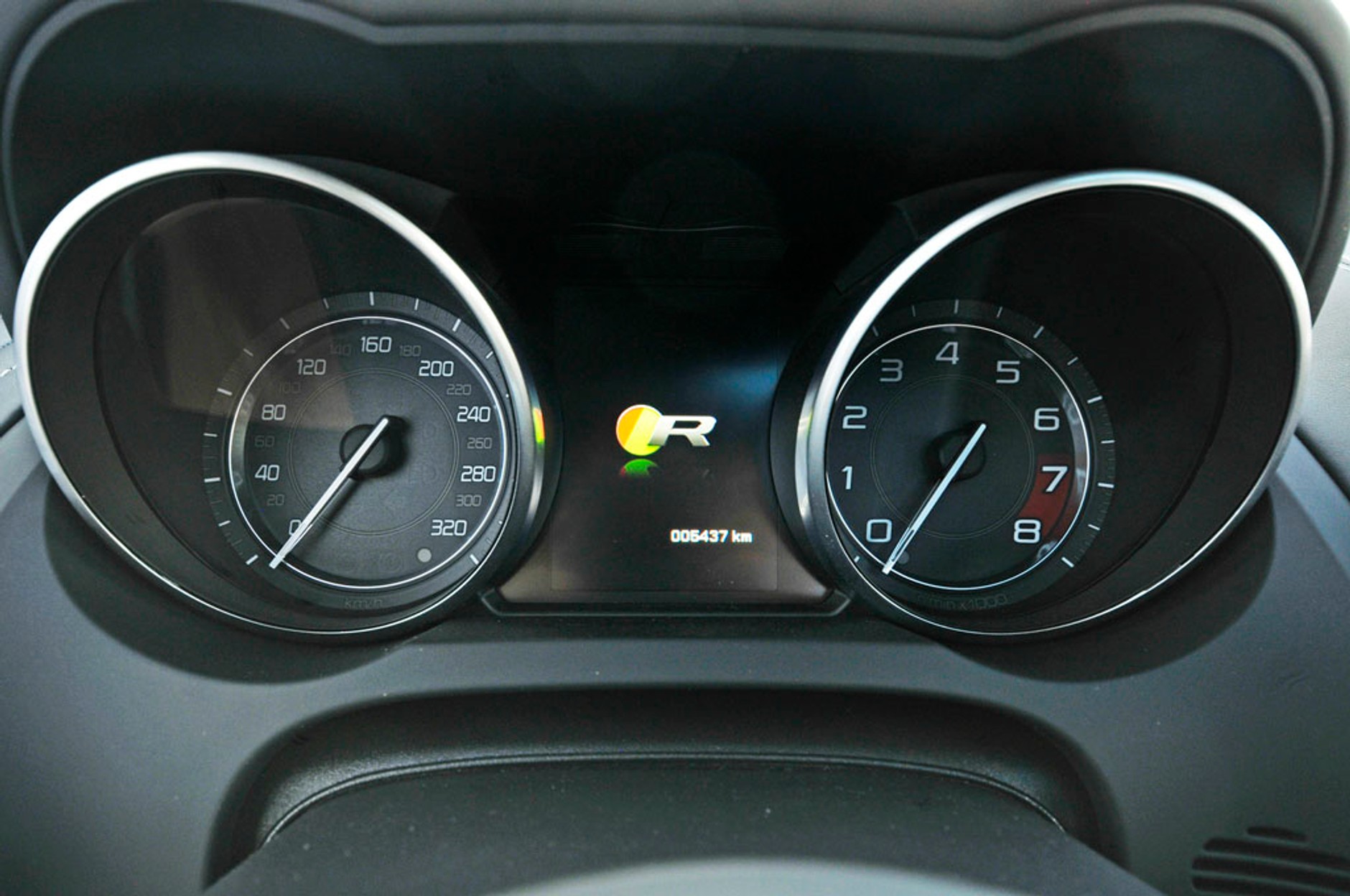 Garaż marzeń: Jaguar F-Type i Land Rover Defender - Brytyjscy łamacze serc