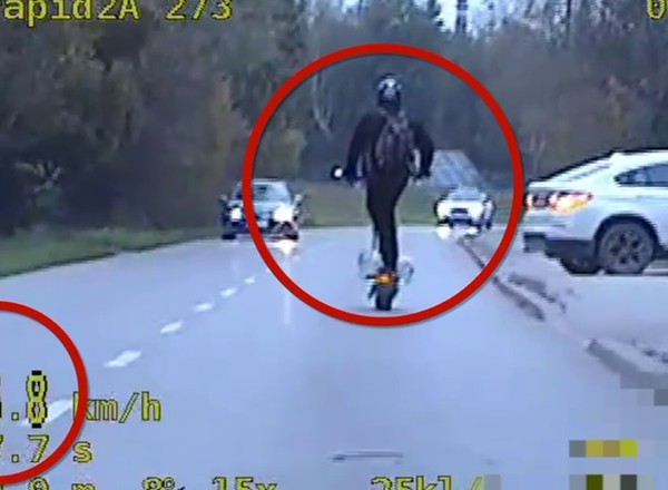 Jechał hulajnogą po ulicy. Dostał 1800 zł mandatu