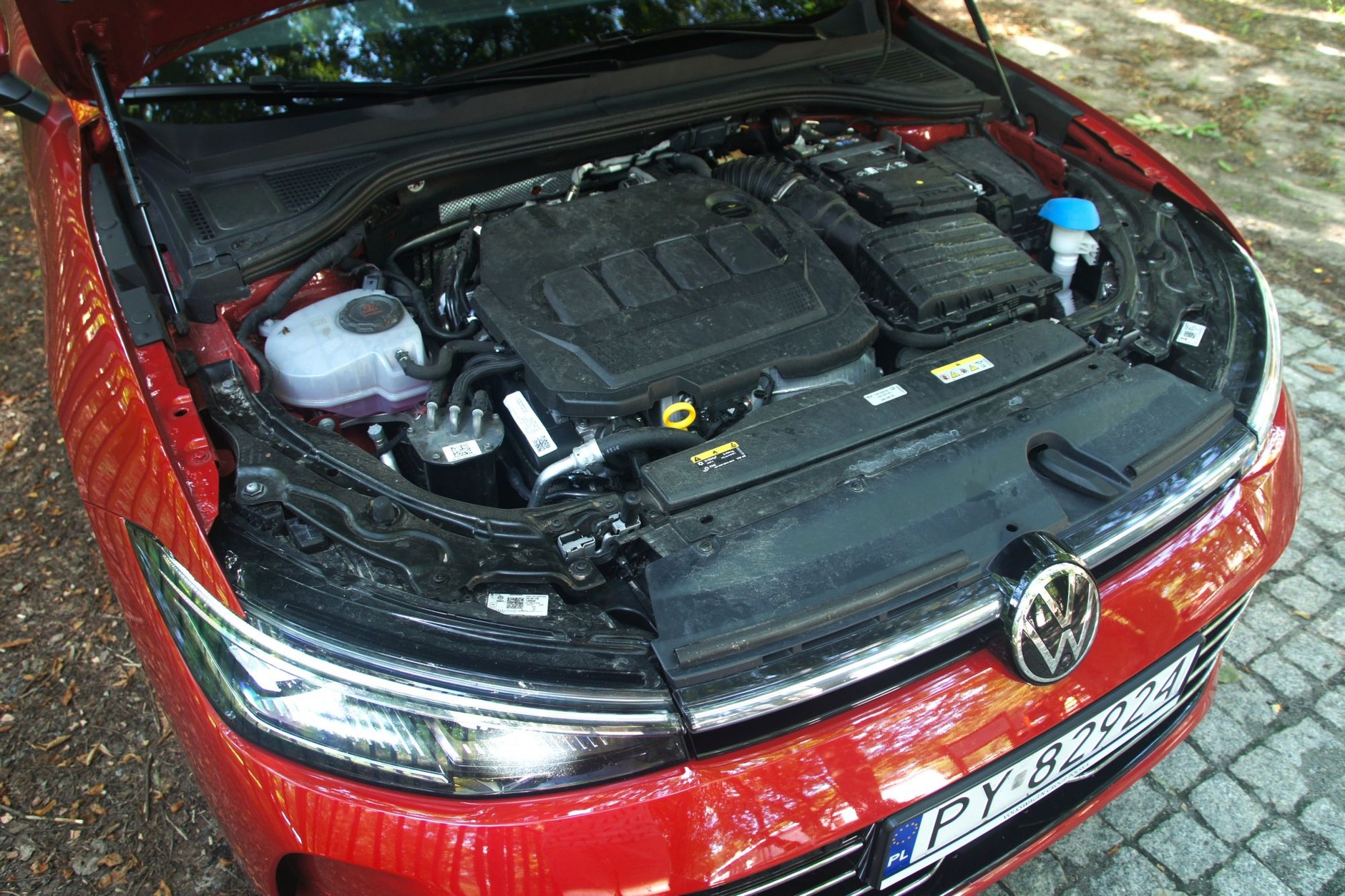 Z obudowy silnika zniknął dumny napis "TDI". Znak czasów?