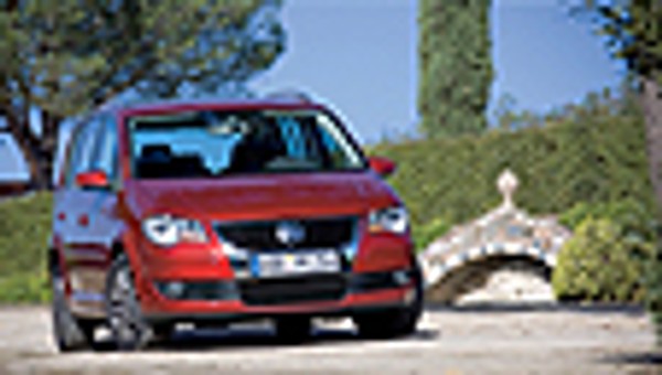 VW Touran - Nowy silnik i face lifting