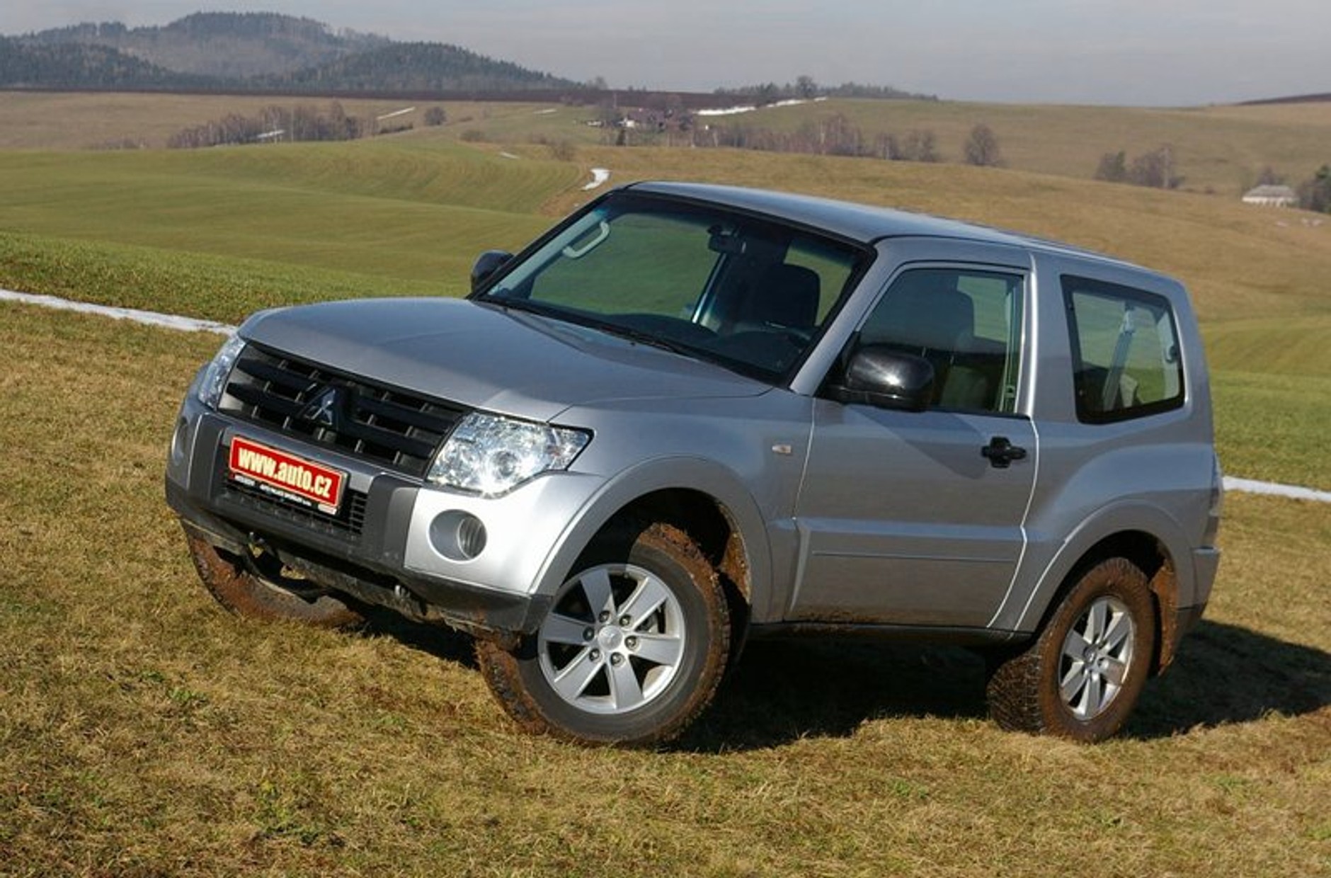 Mitsubishi Pajero 3.2 DI-D SWB – zwinna jaszczurka