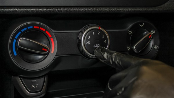 Włączasz ogrzewanie ma max? Dopóki silnik nie jest ciepły, niewiele dobrego z tego wyniknie