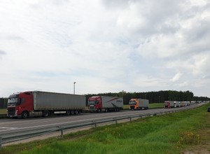 Granica z Białorusią: ciężarówki odprawiane są na bieżąco. Sytuacja się ustabilizowała