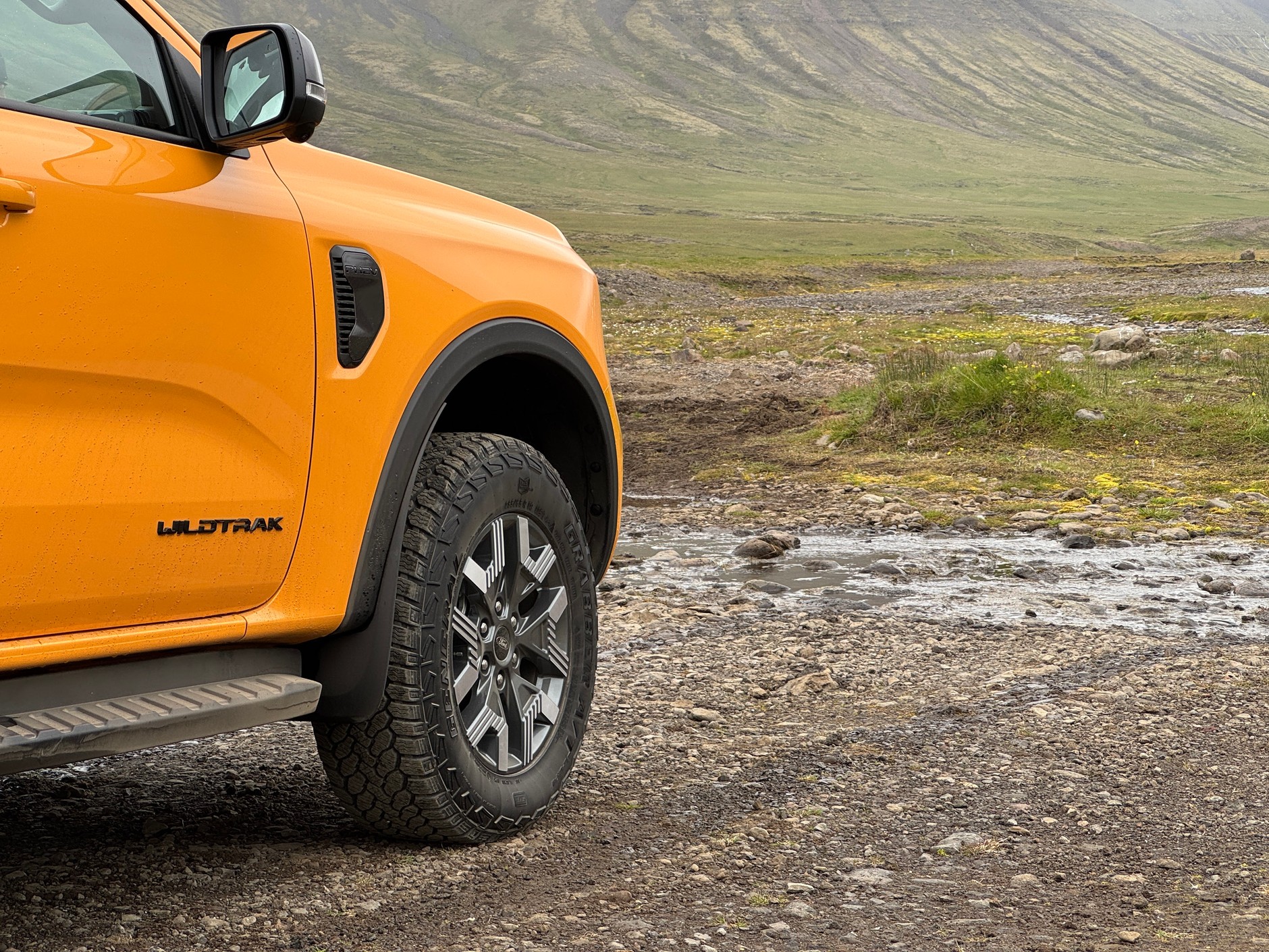 Ford Ranger PHEV 2025