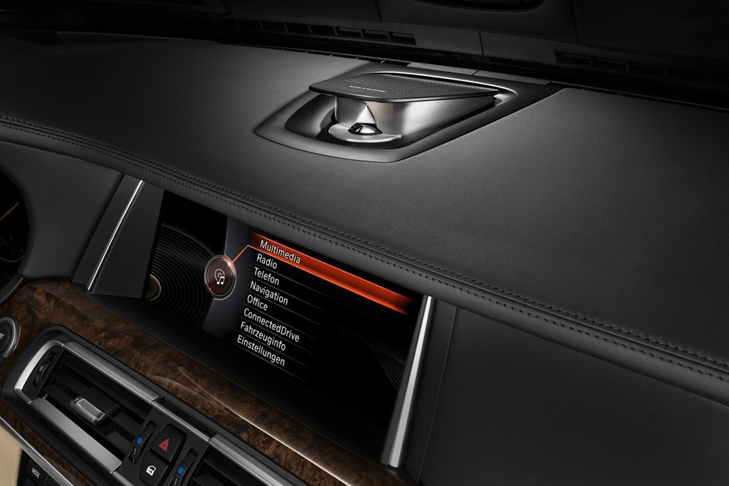 BMW serii 7 przeszło face lifting