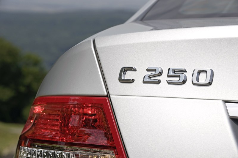 Paryż 2008: Mercedes-Benz C 250 CDI BlueEFFICIENCY – 4 cylindry, 500 Nm, 5,2 l/100 km