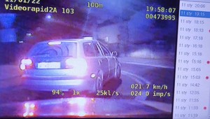 Pędził 200 km/h w terenie zabudowanym. Po zatrzymaniu policja odkryła coś jeszcze