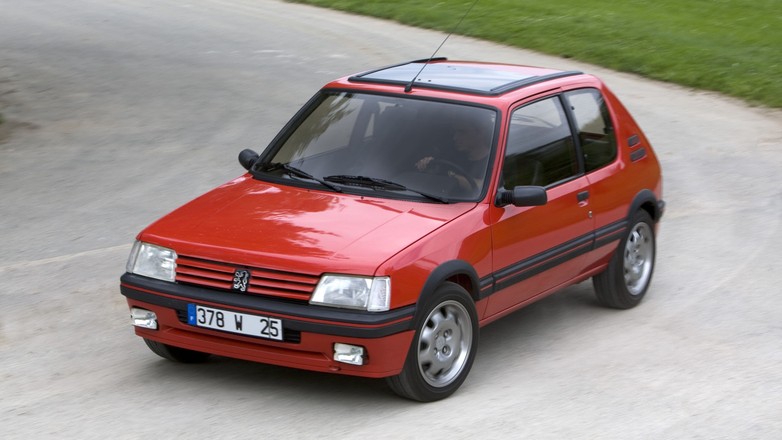 Peugeot 205 GTI 02 fot Peugeot