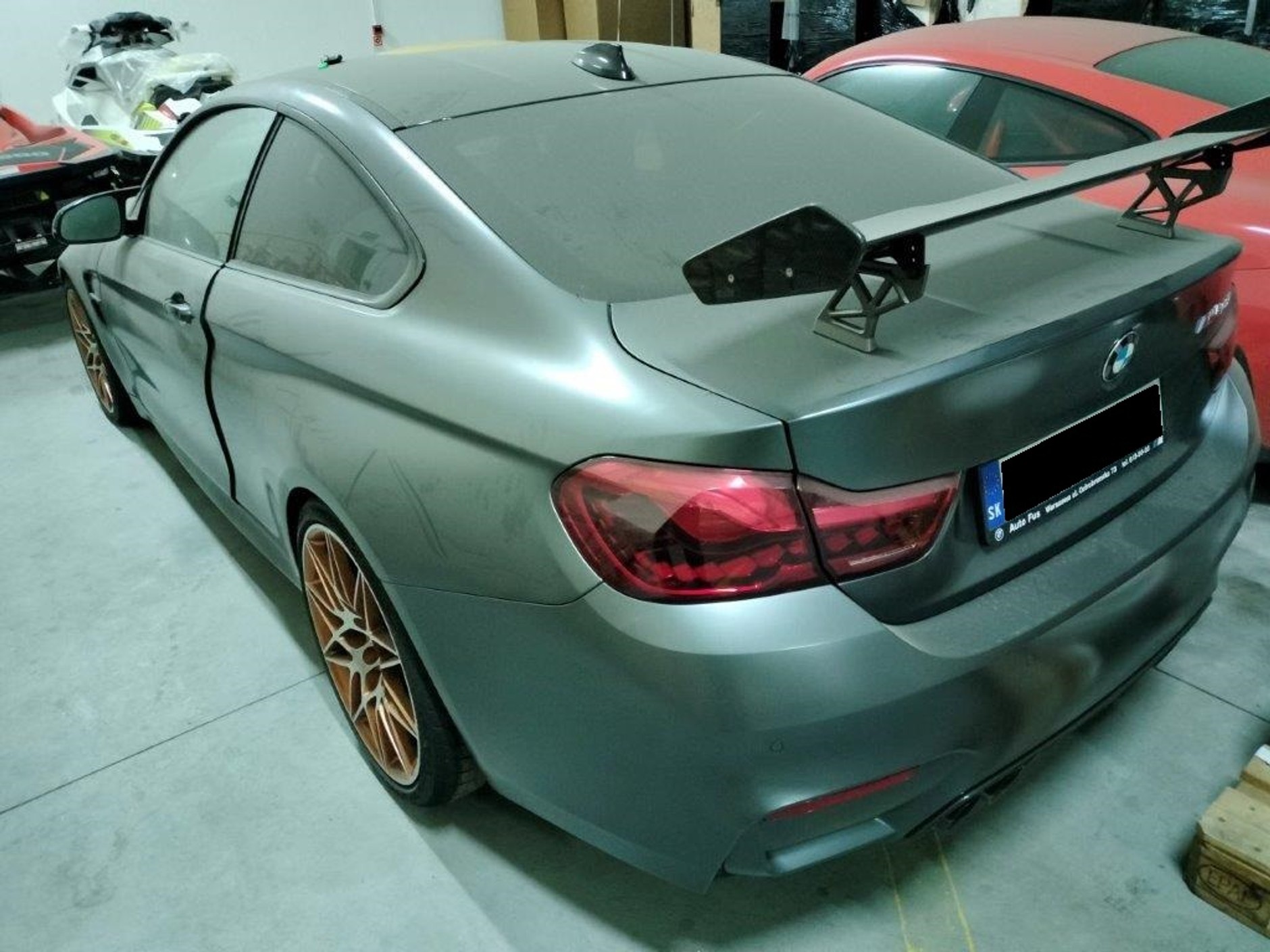 Urząd Skarbowy w Suwałkach sprzedaje suspersportowe auta