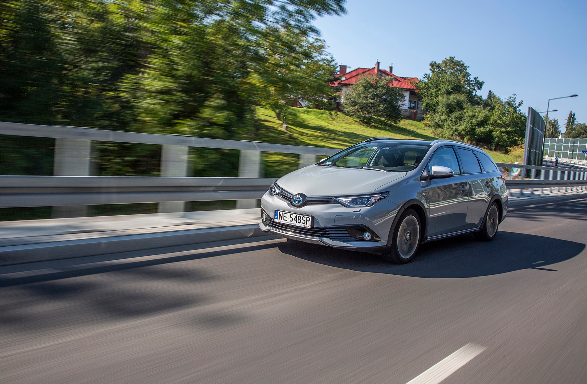Toyota Auris Touring Sports kombi 1.8 Hybrid - hybryda dla aktywnych