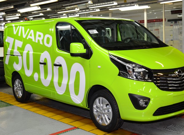 Jubileuszowy Opel Vivaro z Luton