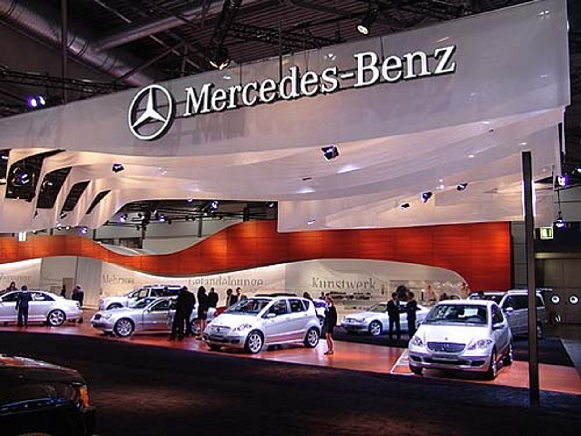 Samochody w cieniu piłki - AMI Lipsk