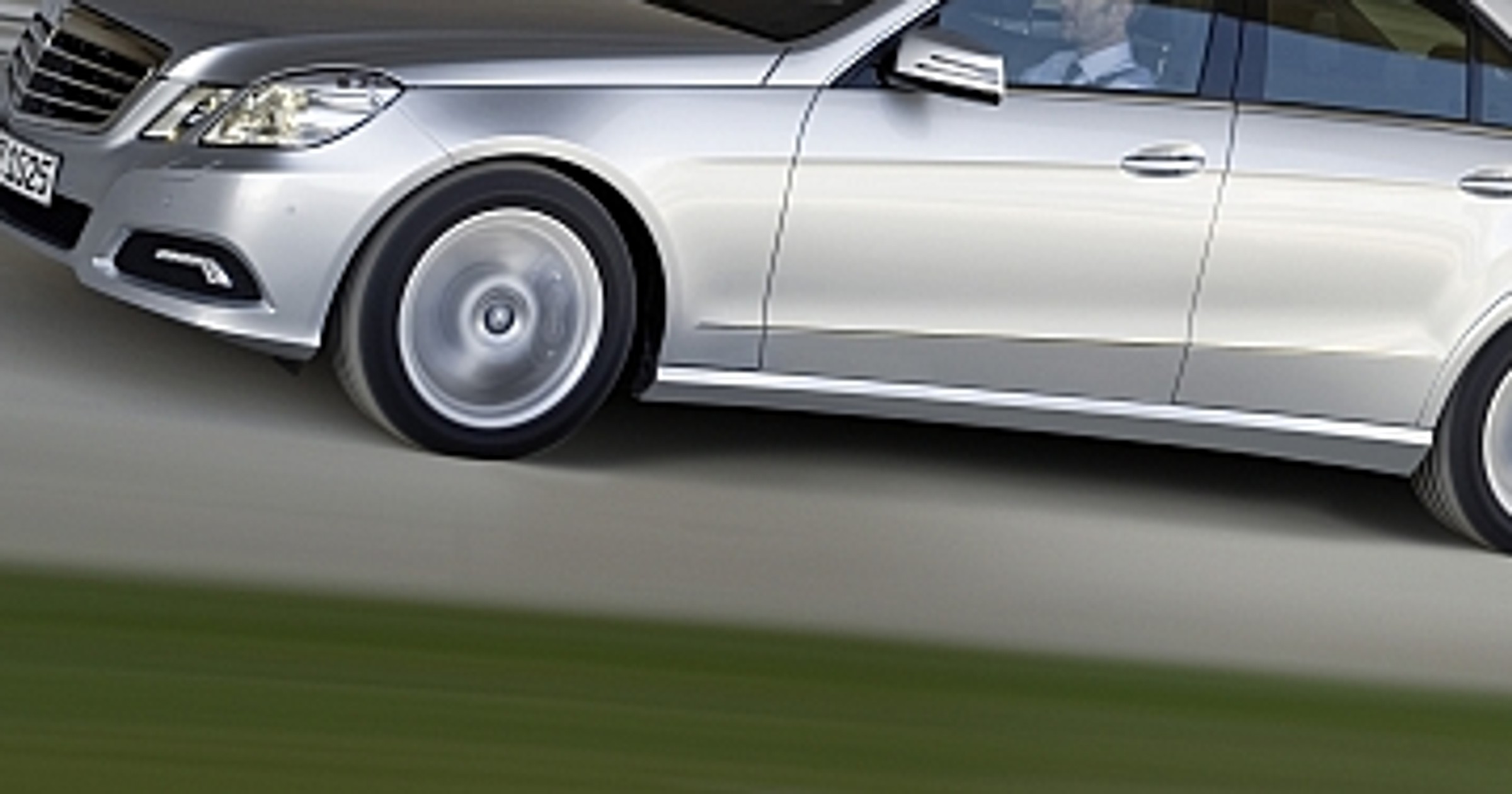 Nowy Mercedes Klasy E już w polskich salonach za 182 tys. zł