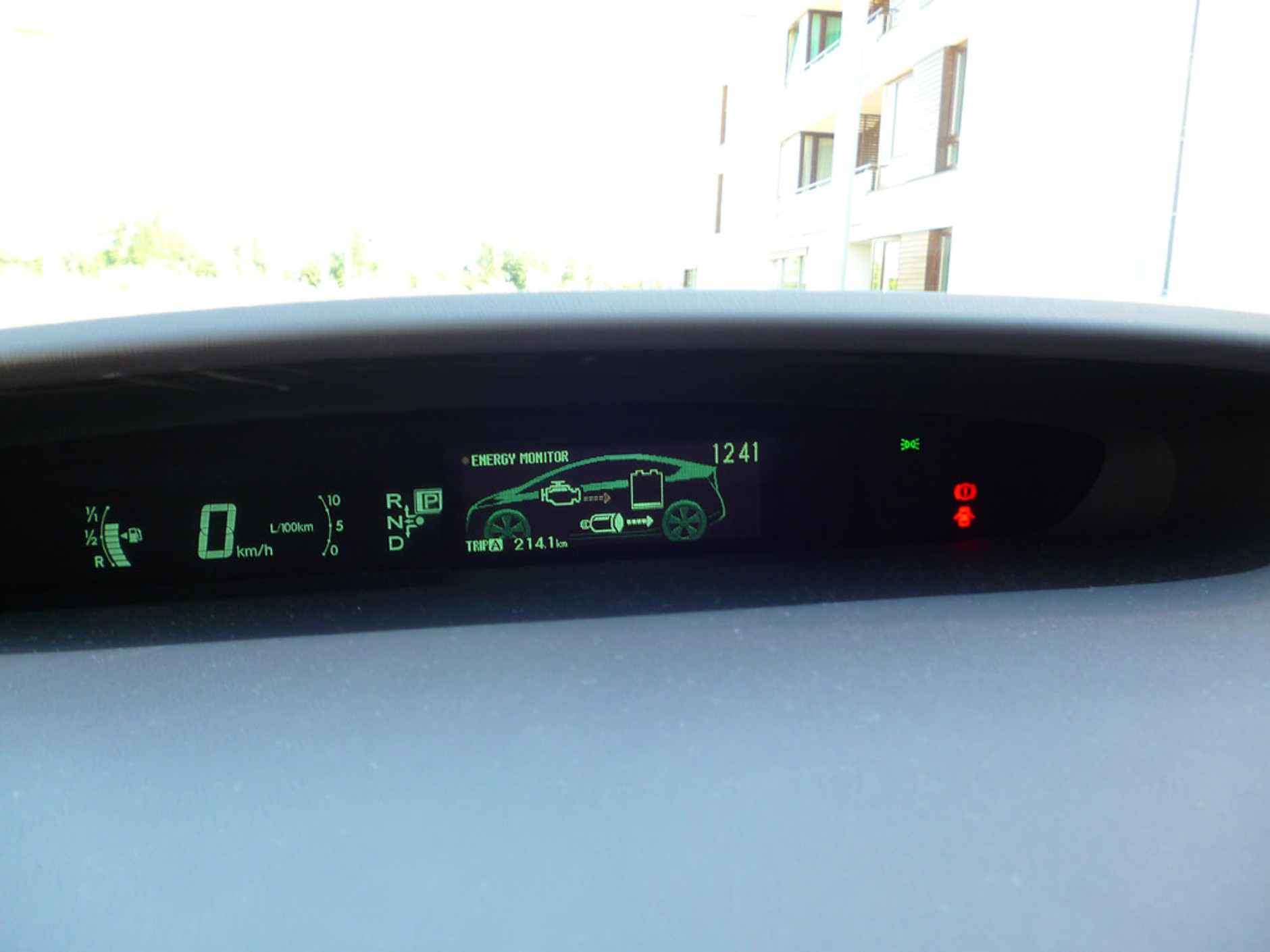 Mówisz hybryda, myślisz Prius