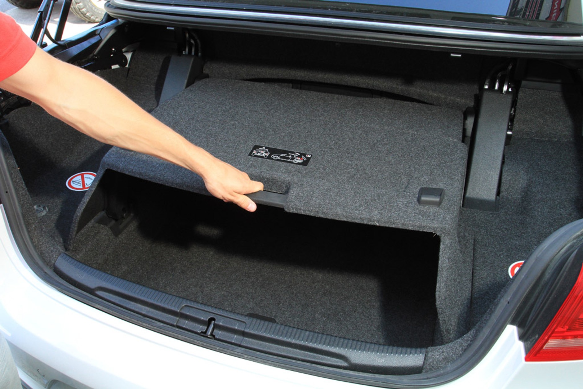 Volkswagen Eos: w 25 s od coupé do kabrioletu