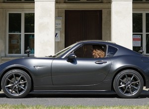 Mazda MX-5 RF 2.0 aut. - hardkor dla emerytów | TEST