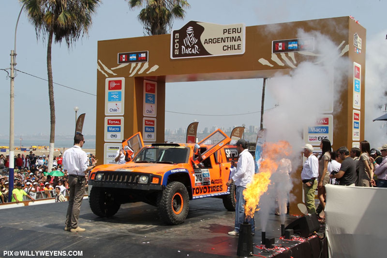 Dakar 2013: Hołowczyc i Przygoński w czołówce (I etap. wyniki, galeria)