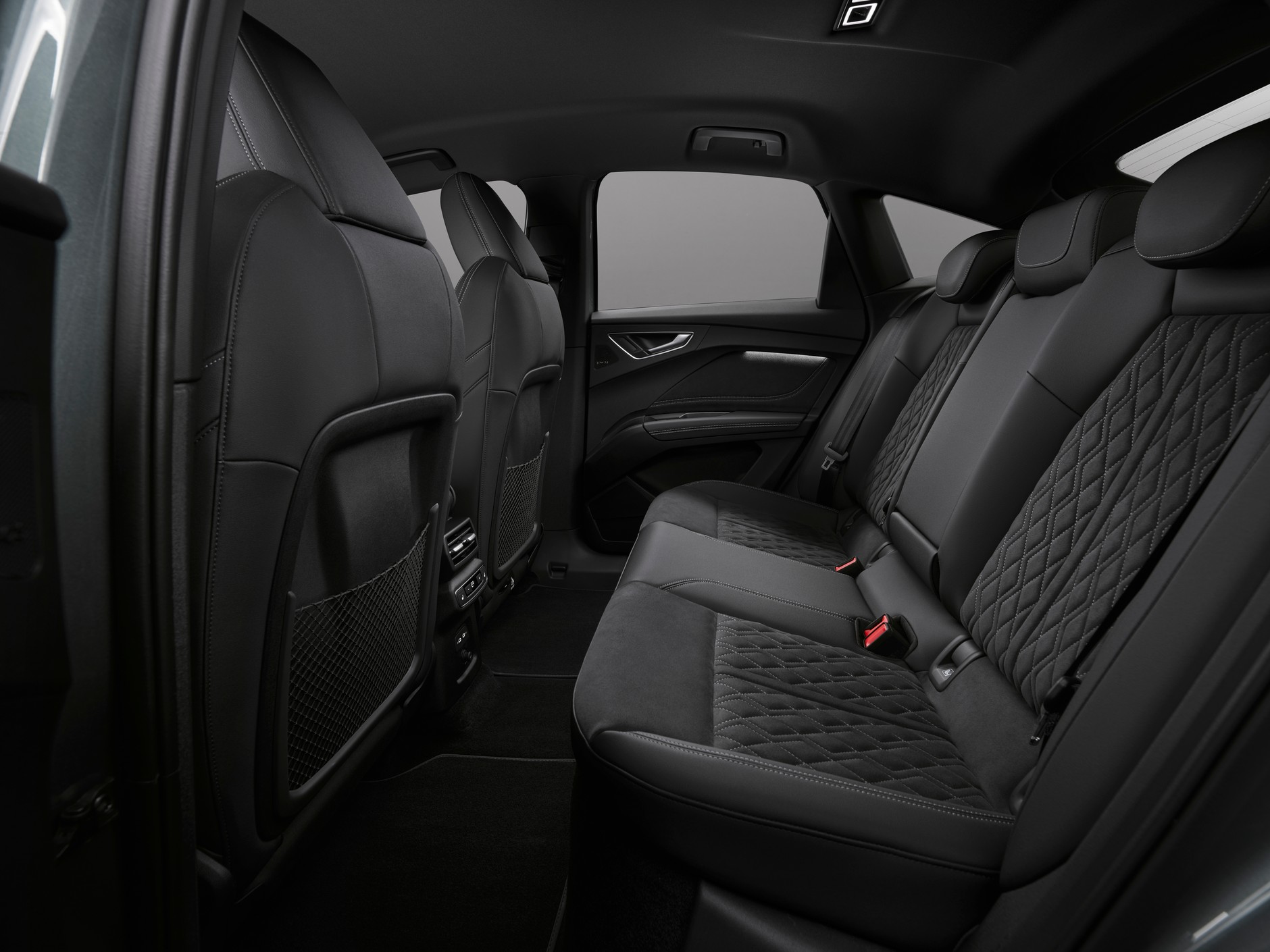 Audi Q4 i Q4 Sportback e-tron 2026