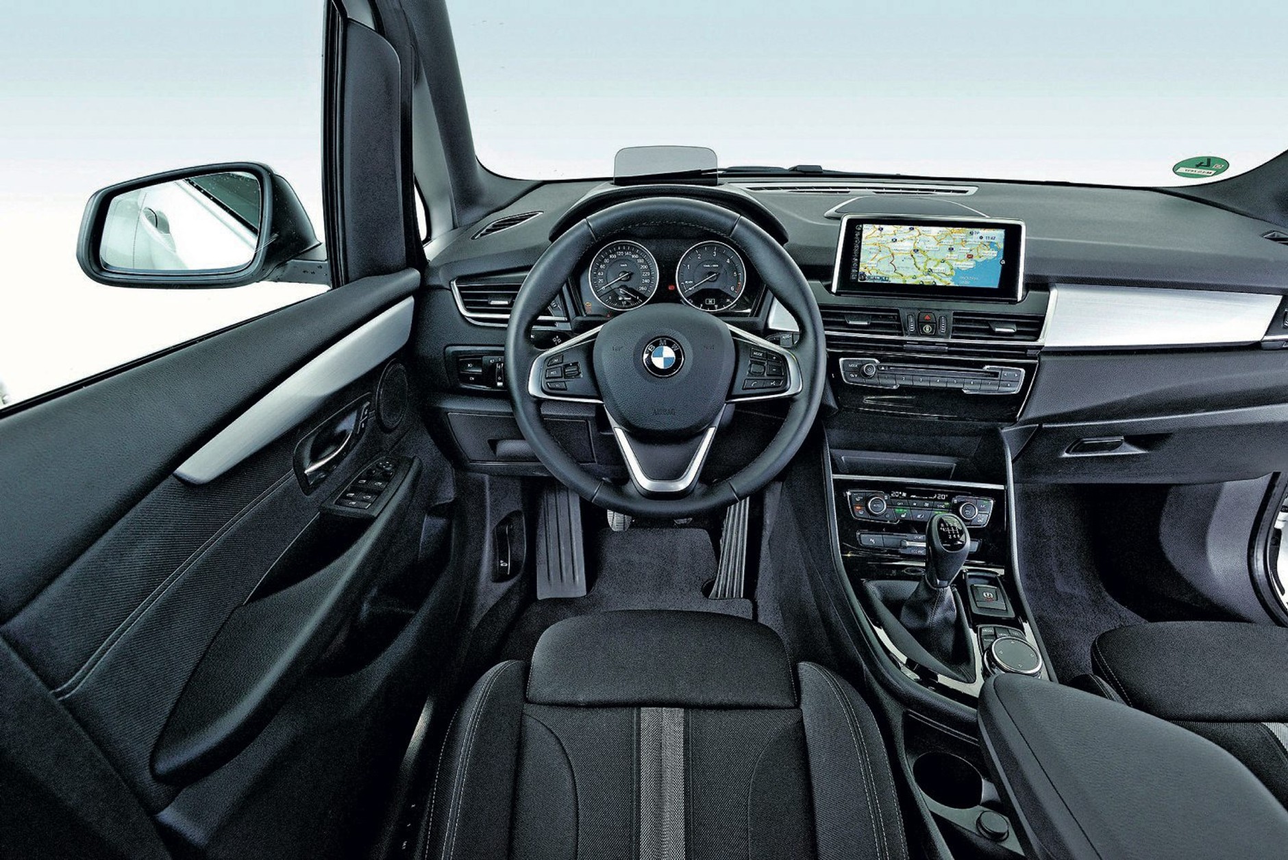 Król vanów pilnie poszukiwany: nowy VW Touran kontra BMW 216d Gran Tourer, Ford Grand C-Max, Opel Zafira Tourer