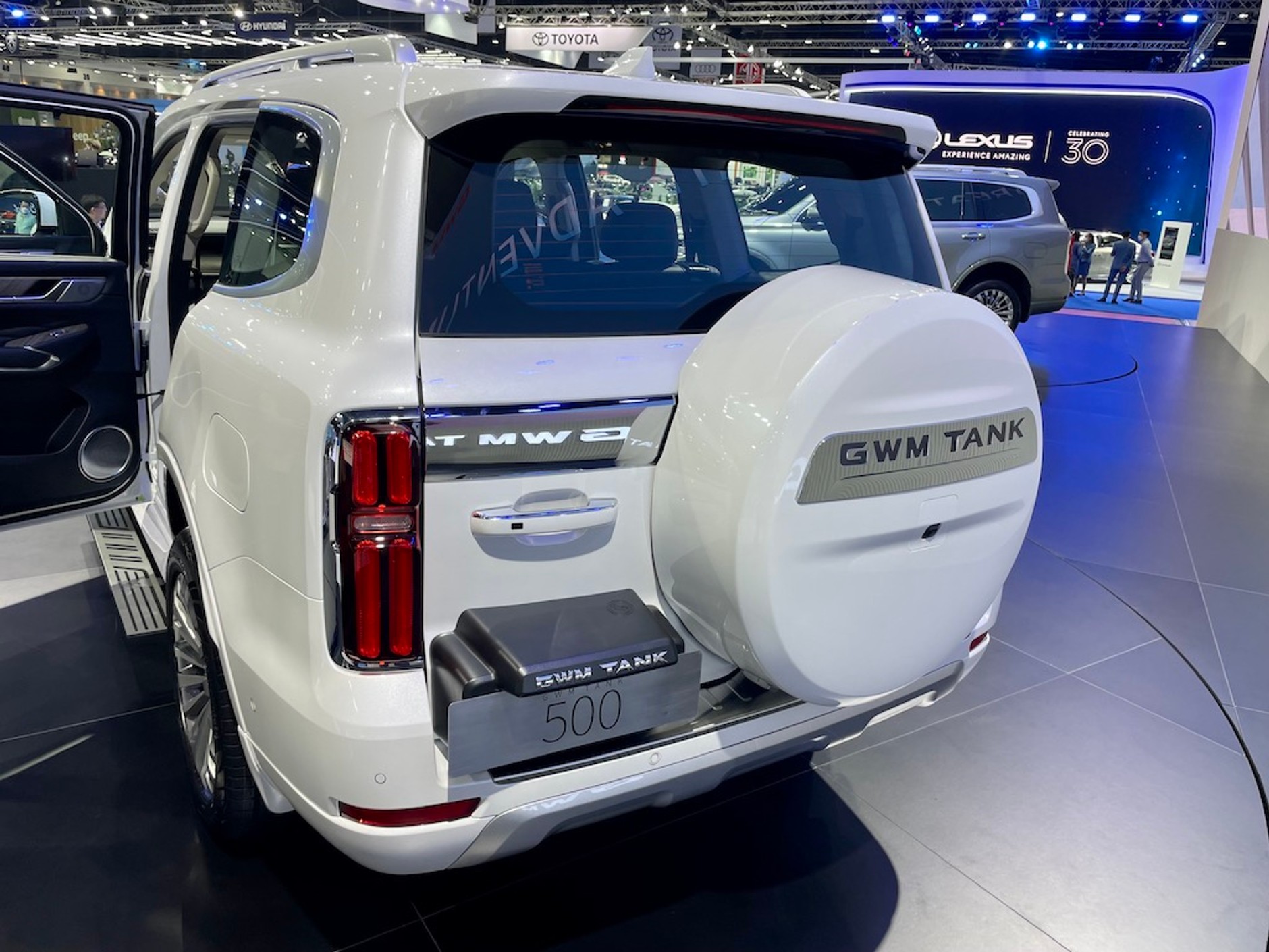 Salon w Bangkoku 2023