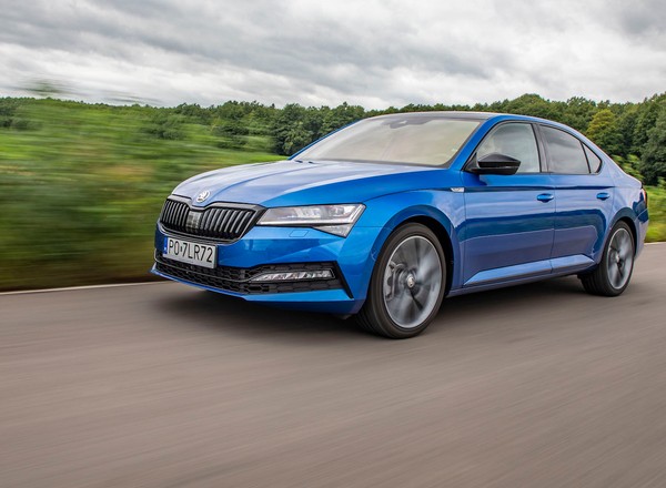 Skoda Superb Sportline 2.0 TSI 4x4 – szybka czy sportowa? – TEST