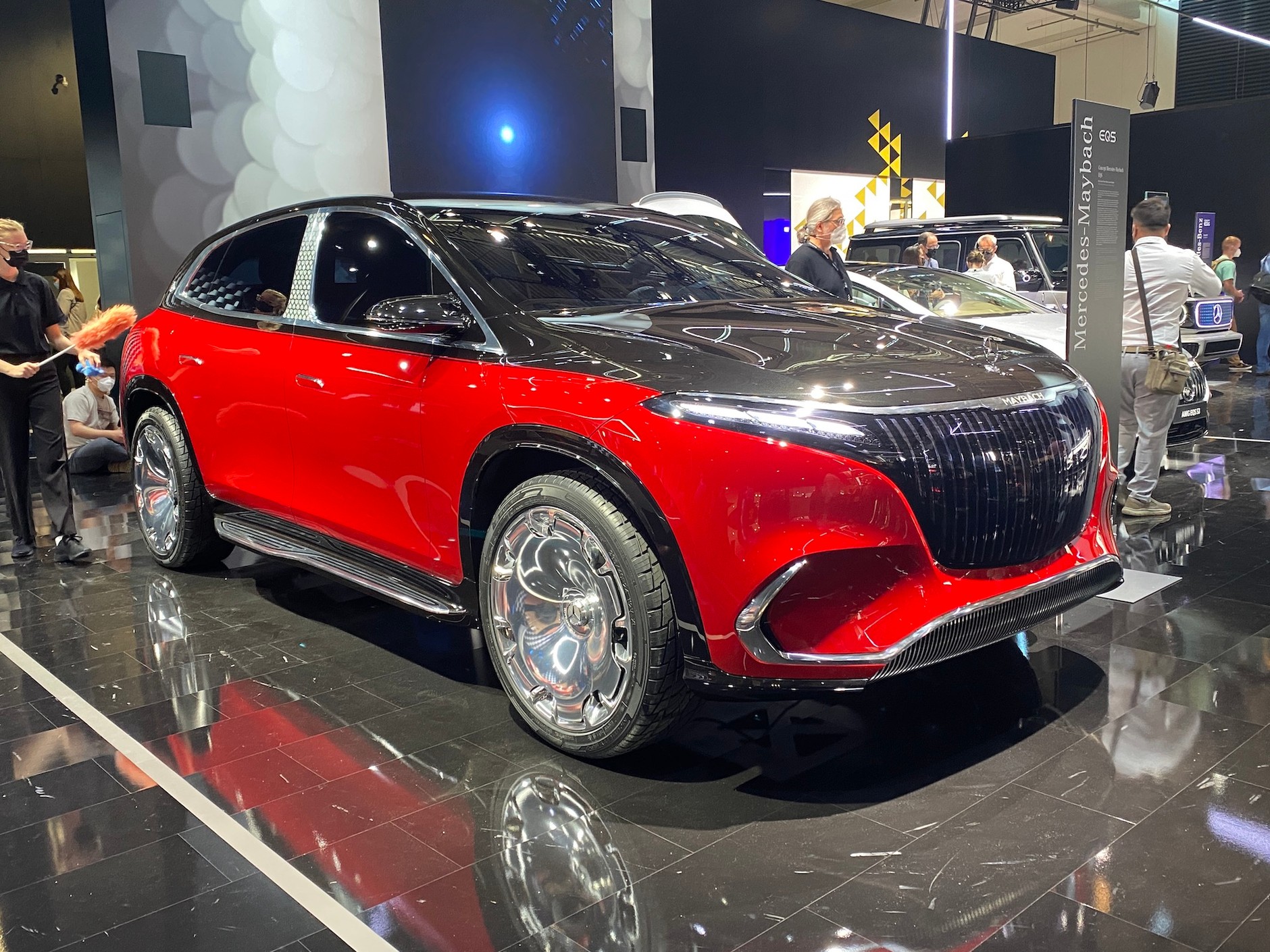 Mercedes-Maybach EQS SUV Concept