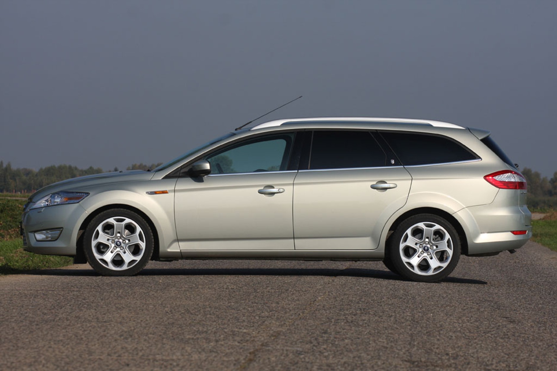Ford Mondeo 2.2 TDCI: Pojemny i oszczędny