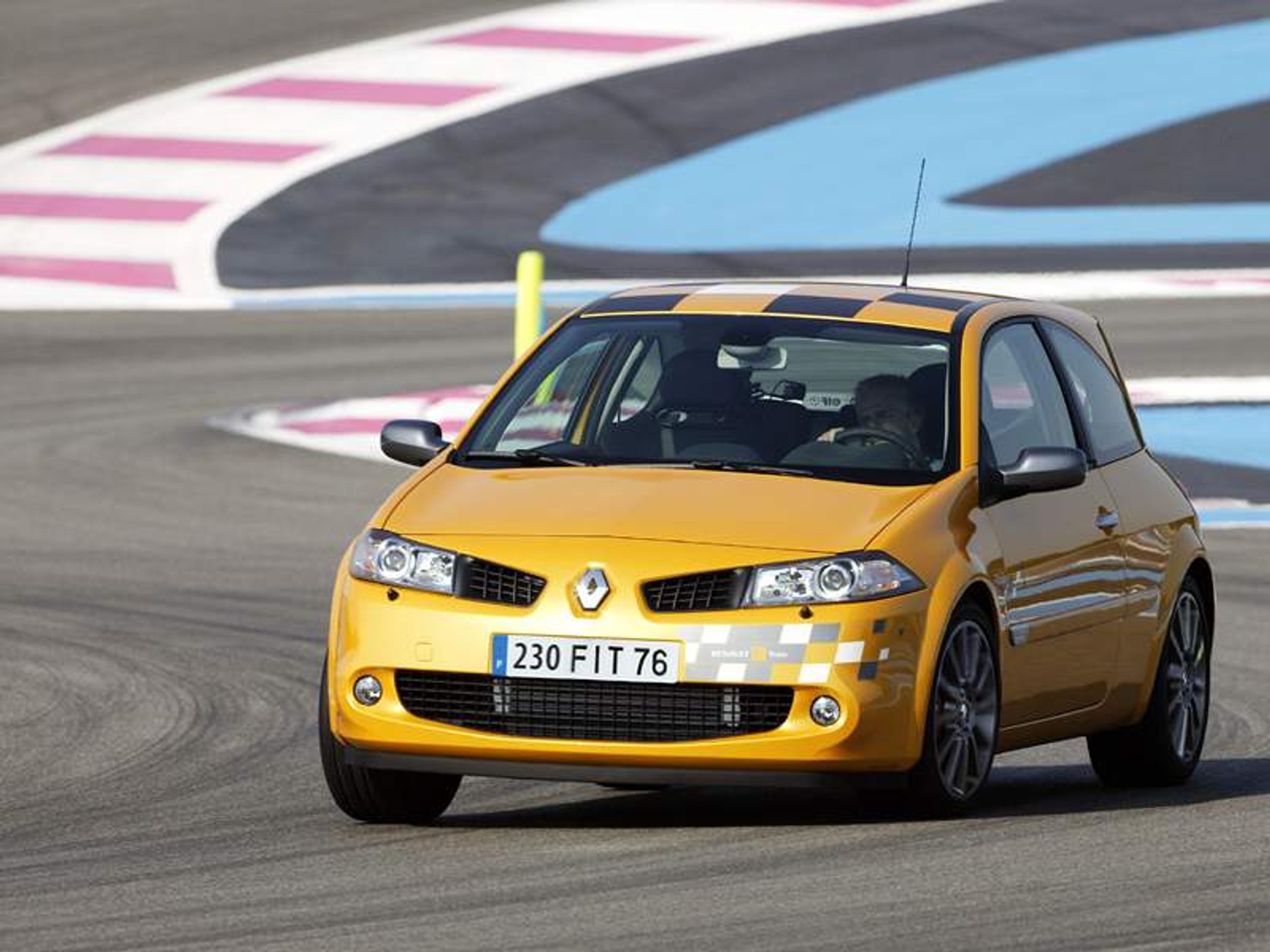 Renault: Megane F1 Team R26 dla uczczenia tytułu mistrza