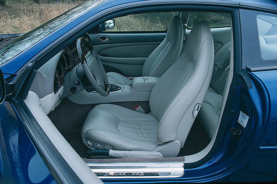 Jaguar XK8