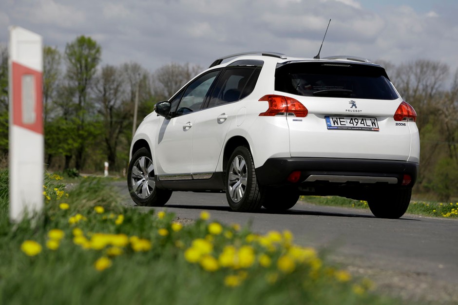 Peugeot 2008 1.2 Pure Tech- trzy cylindry z automatem