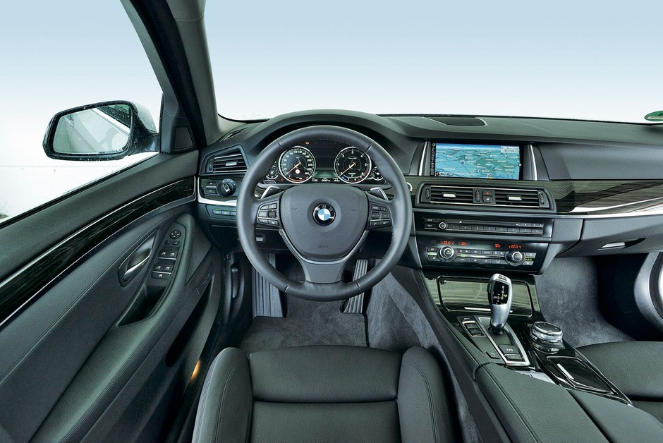 Mercedes wyhamował konkurencję - porównanie nowej klasy E z Audi A6 i BMW serii 5