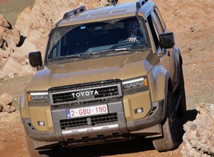 Wjechał nowy Land Cruiser 250. Jeździłem nim po górach, jeździłbym na co dzień