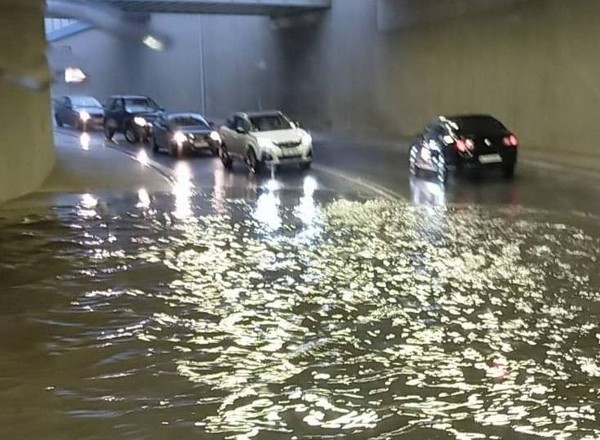 Tak wyglądał zalany tunel pod zakopianką w Poroninie [ZDJĘCIA]