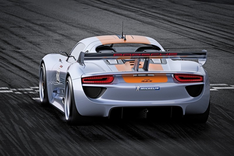 Porsche 918 RSR ma trzy silniki i nieźle się kręci