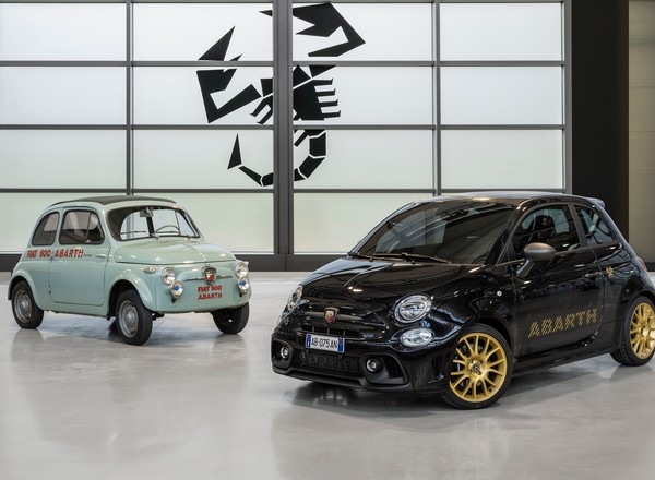 Abarth 695 75° Anniversario. Jubileuszowa edycja marki ze skorpionem w logo
