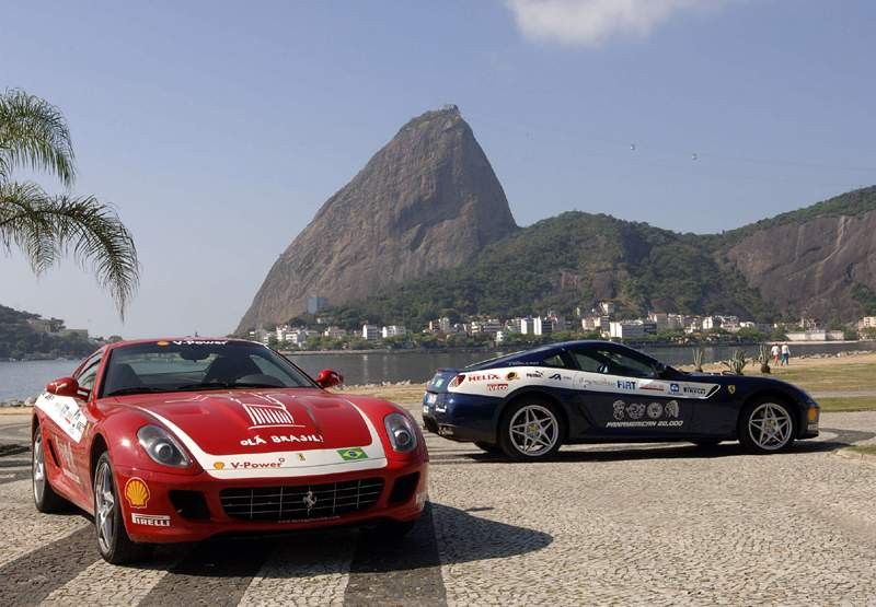 Ferrari 599 GTB Fiorano – 20.000 mil na przełaj Ameryką
