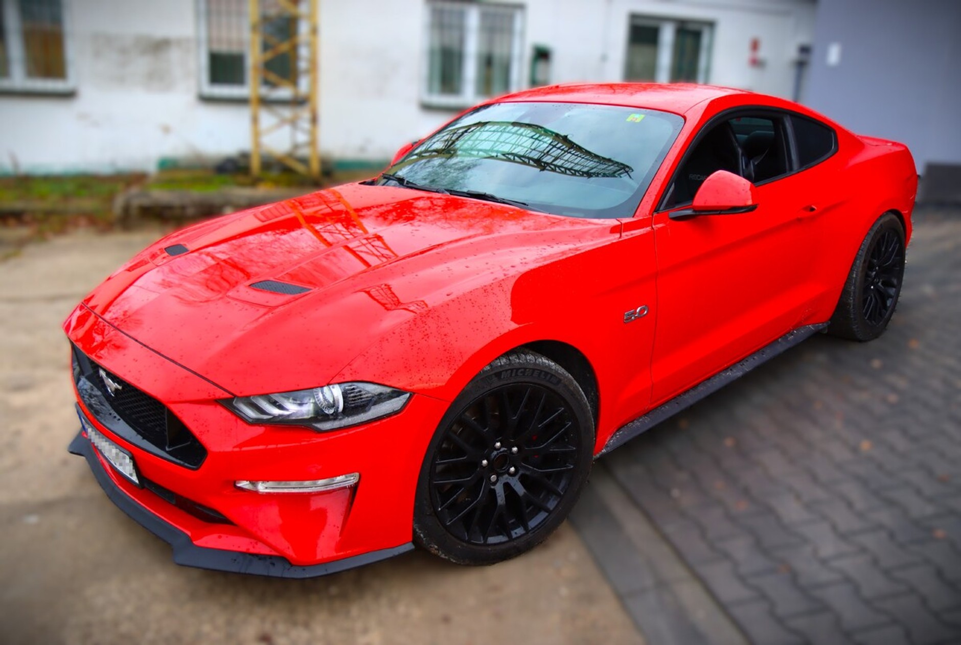 Policyjny Ford Mustang 5.0 V8