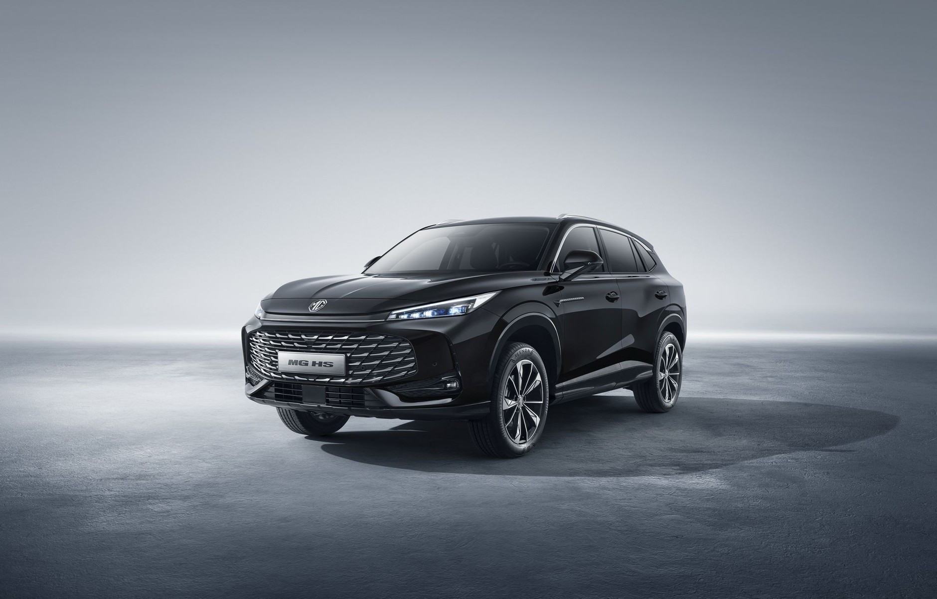 Nowa generacja chińskiego SUV-a MG HS
