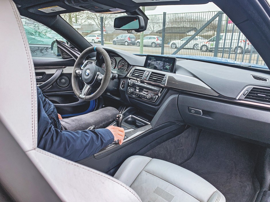 BMW po szkodzie całkowitej znów na sprzedaż