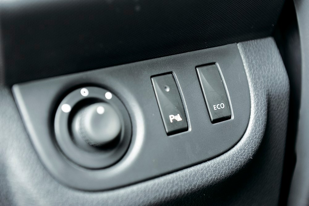 Dacia Sandero, przycisk "Eco"
