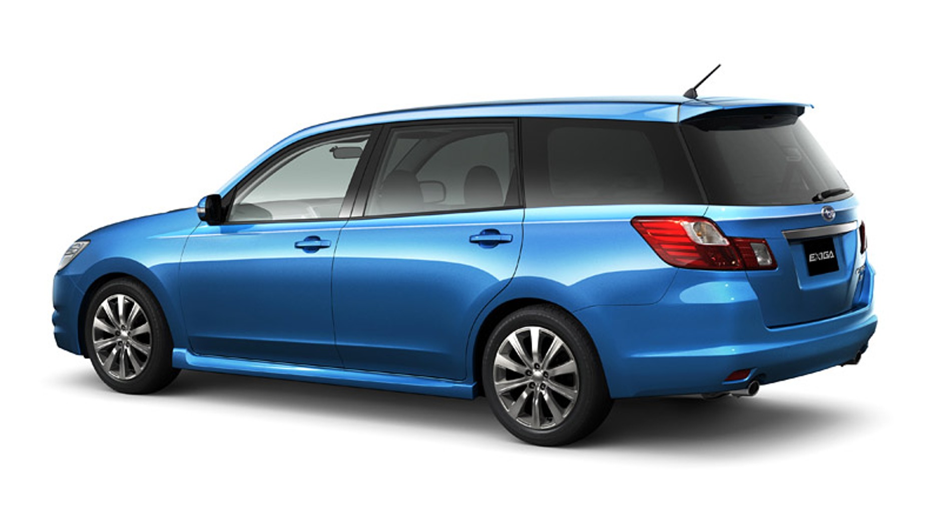 Subaru Exiga: pierwsze zdjęcia i informacje