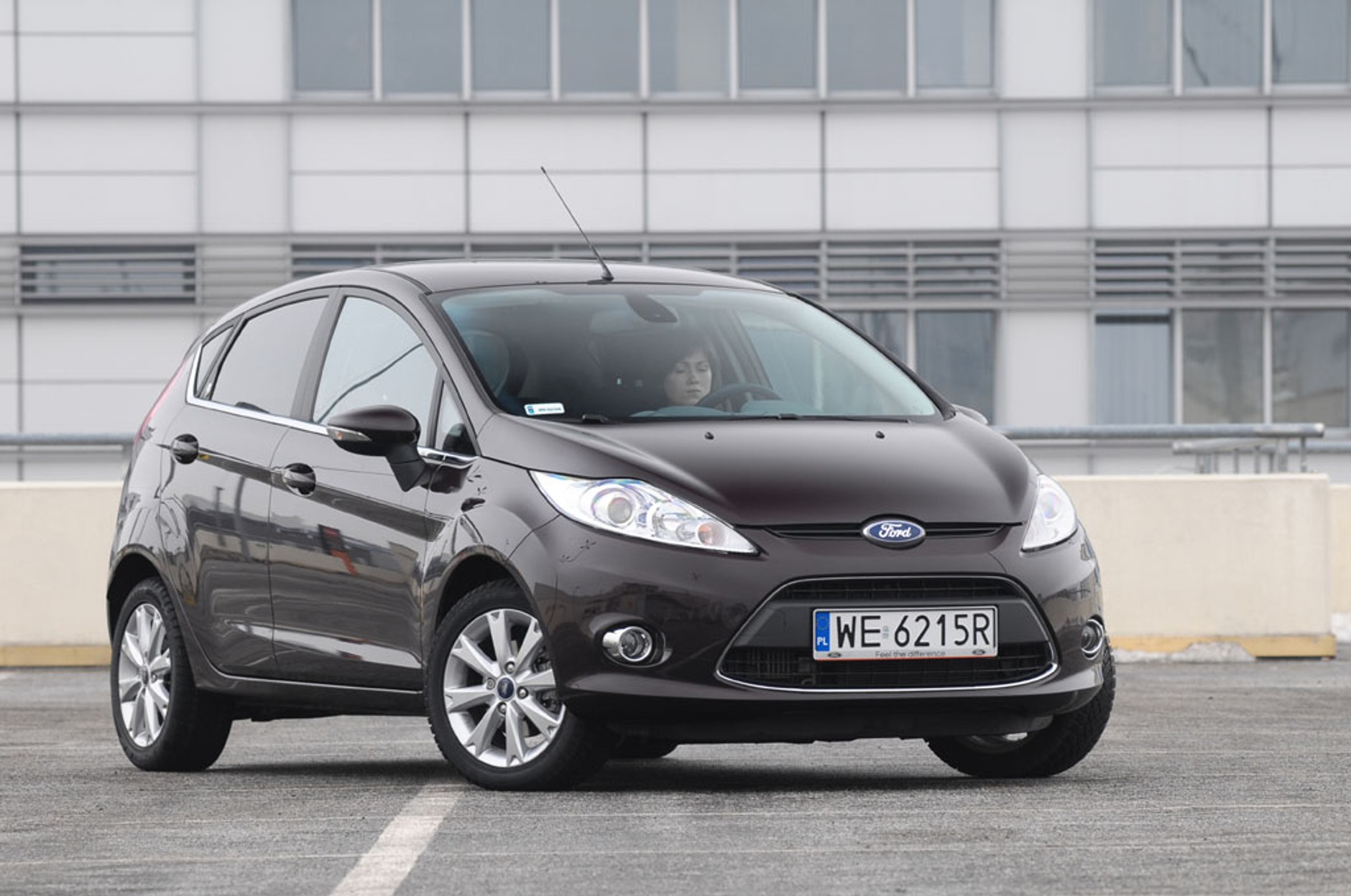 Kinetic design kontra francuskie lwiątko - Czyli Ford Fiesta kontra Peugeot 207