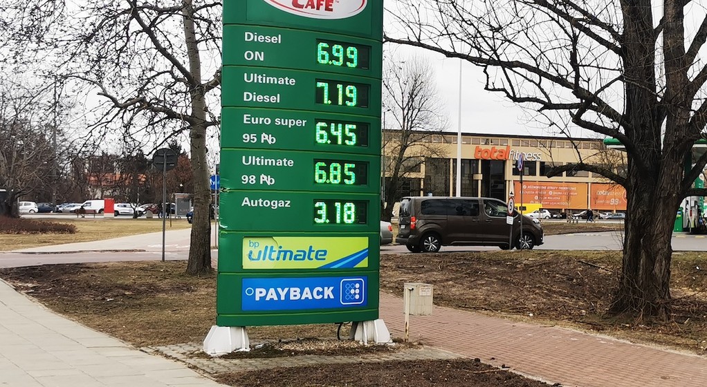 Paliwo po 7 złotych w Warszawie, 6 marca 2022