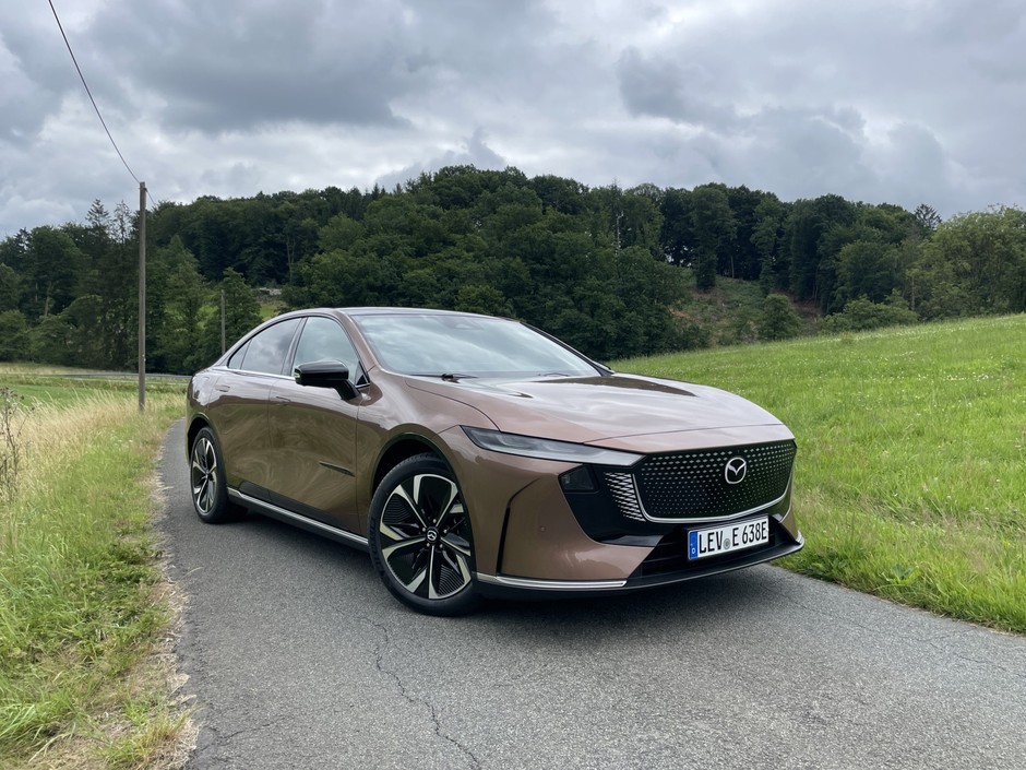 Mazda 6e